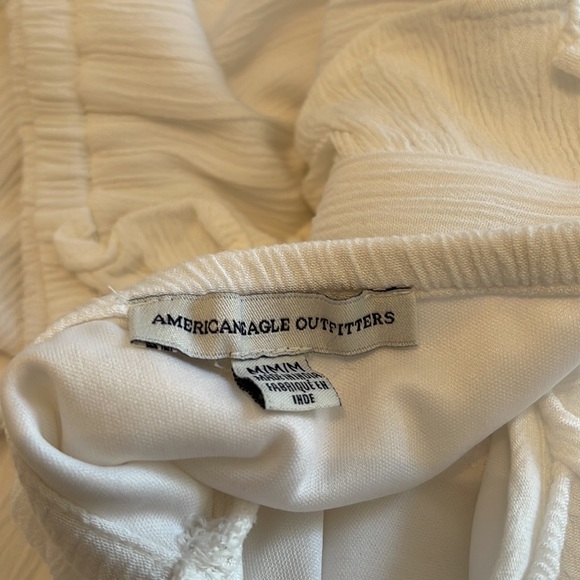 Super adorable white romper! Lace and frill detailing. - Picture 6 of 6